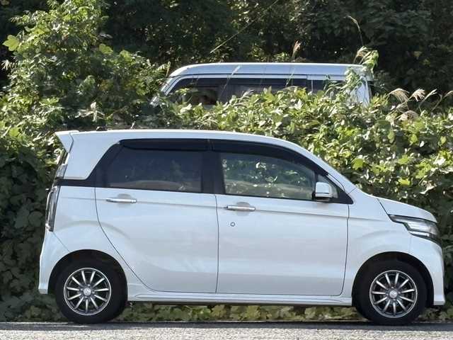 ホンダ Ｎ ＷＧＮ カスタム G 大分県 2015(平27)年 11.1万km プレミアムホワイトパール 純正メモリーナビ/バックカメラ/Bluetooth/DVD/スマートキー/エンジンプッシュスタート/ETC/純正HIDヘッドライト/フォグランプ/オートライトコントロール/アイドリングストップ/純正14インチアルミホイール