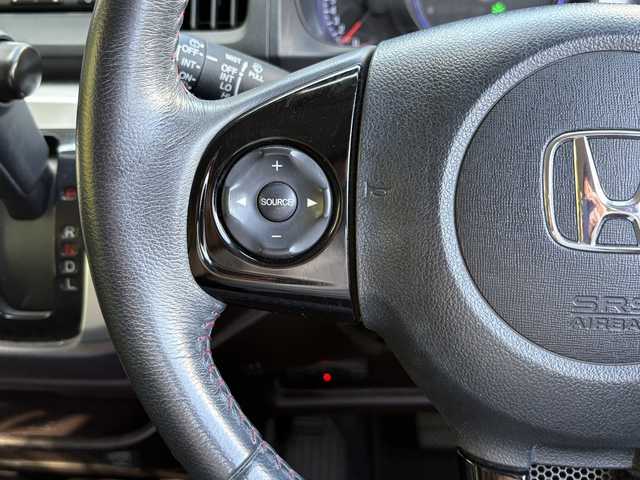 ホンダ Ｎ ＷＧＮ カスタム G 大分県 2015(平27)年 11.1万km プレミアムホワイトパール 純正メモリーナビ/バックカメラ/Bluetooth/DVD/スマートキー/エンジンプッシュスタート/ETC/純正HIDヘッドライト/フォグランプ/オートライトコントロール/アイドリングストップ/純正14インチアルミホイール