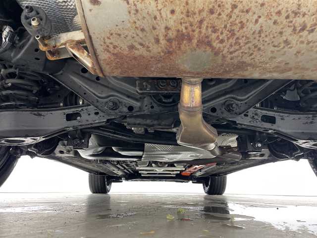 トヨタ カローラ クロス ハイブリッド Z 道央・札幌 2024(令6)年 3.9万km プラチナホワイトパールマイカ ・4WD/・純正ナビ&BT&TN&Miracast/・全方位カメラ/・パワーバックドア/・トヨタセーフティセンス/・レーダークルーズコントロール/・ブラインドスポットモニター/・ビルトインETC2.0/・ハーフレザーシート/・前席シートヒーター/・TVキャンセラー/・ステアリングスイッチ/・LEDヘッドライト/・オートライト/・オートマチックハイビーム/・スマートキー/・純正18インチAW