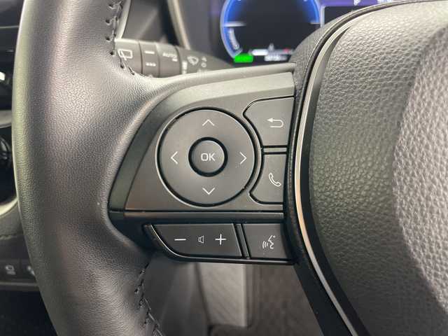 トヨタ カローラ クロス ハイブリッド Z 道央・札幌 2024(令6)年 3.9万km プラチナホワイトパールマイカ ・4WD/・純正ナビ&BT&TN&Miracast/・全方位カメラ/・パワーバックドア/・トヨタセーフティセンス/・レーダークルーズコントロール/・ブラインドスポットモニター/・ビルトインETC2.0/・ハーフレザーシート/・前席シートヒーター/・TVキャンセラー/・ステアリングスイッチ/・LEDヘッドライト/・オートライト/・オートマチックハイビーム/・スマートキー/・純正18インチAW