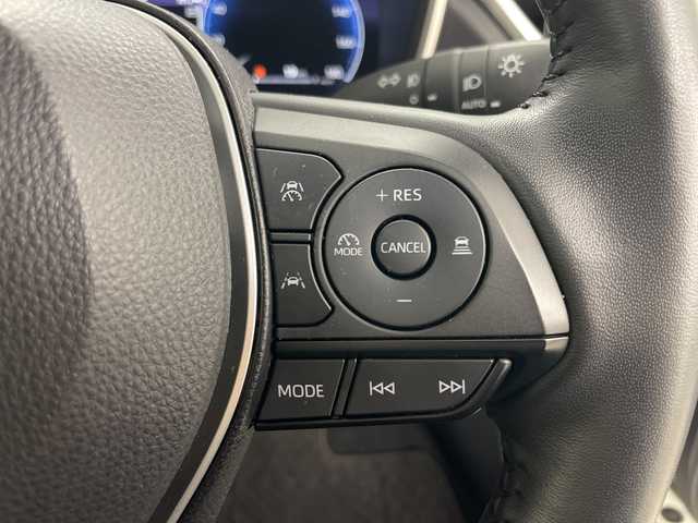 トヨタ カローラ クロス ハイブリッド Z 道央・札幌 2024(令6)年 3.9万km プラチナホワイトパールマイカ ・4WD/・純正ナビ&BT&TN&Miracast/・全方位カメラ/・パワーバックドア/・トヨタセーフティセンス/・レーダークルーズコントロール/・ブラインドスポットモニター/・ビルトインETC2.0/・ハーフレザーシート/・前席シートヒーター/・TVキャンセラー/・ステアリングスイッチ/・LEDヘッドライト/・オートライト/・オートマチックハイビーム/・スマートキー/・純正18インチAW