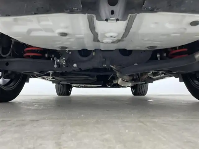 トヨタ ハリアー エレガンス GRスポーツ 大分県 2017(平29)年 5.9万km ホワイトパールクリスタルシャイン 純正SDナビ/（AM/FM/BT/SD/CD/フルセグ）/トヨタセーフティセンス/レーダークルーズコントロール/レーンキープアシスト/バックカメラ/ビルトインETC/D席パワーシート/ハーフレザーシート/ドライブレコーダー/電動パーキング/ブレーキホールド/MTモード付AT/プッシュスタート・スマートキー/LEDヘッドライト/オートライト/オートマチックハイビーム/電動格納ミラー