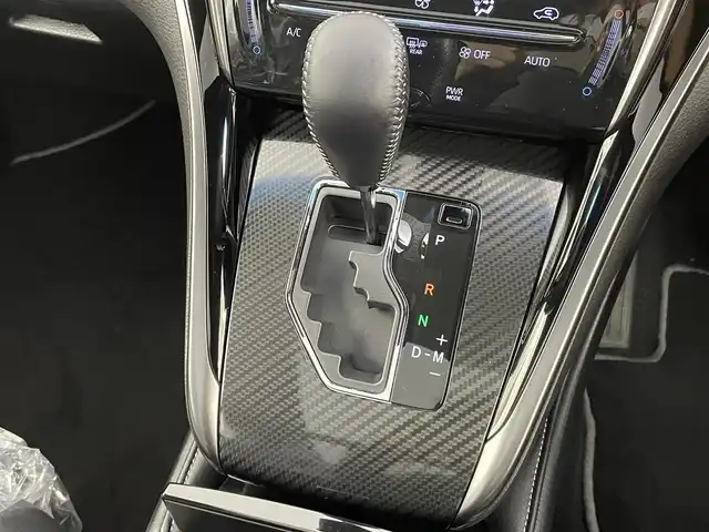 トヨタ ハリアー エレガンス GRスポーツ 大分県 2017(平29)年 5.9万km ホワイトパールクリスタルシャイン 純正SDナビ/（AM/FM/BT/SD/CD/フルセグ）/トヨタセーフティセンス/レーダークルーズコントロール/レーンキープアシスト/バックカメラ/ビルトインETC/D席パワーシート/ハーフレザーシート/ドライブレコーダー/電動パーキング/ブレーキホールド/MTモード付AT/プッシュスタート・スマートキー/LEDヘッドライト/オートライト/オートマチックハイビーム/電動格納ミラー