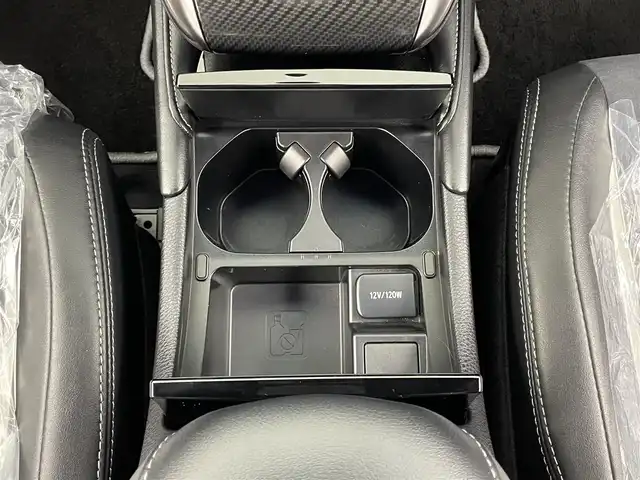 トヨタ ハリアー エレガンス GRスポーツ 大分県 2017(平29)年 5.9万km ホワイトパールクリスタルシャイン 純正SDナビ/（AM/FM/BT/SD/CD/フルセグ）/トヨタセーフティセンス/レーダークルーズコントロール/レーンキープアシスト/バックカメラ/ビルトインETC/D席パワーシート/ハーフレザーシート/ドライブレコーダー/電動パーキング/ブレーキホールド/MTモード付AT/プッシュスタート・スマートキー/LEDヘッドライト/オートライト/オートマチックハイビーム/電動格納ミラー