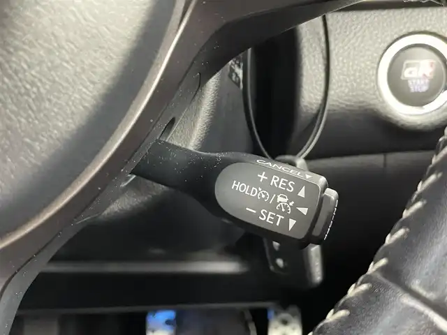 トヨタ ハリアー エレガンス GRスポーツ 大分県 2017(平29)年 5.9万km ホワイトパールクリスタルシャイン 純正SDナビ/（AM/FM/BT/SD/CD/フルセグ）/トヨタセーフティセンス/レーダークルーズコントロール/レーンキープアシスト/バックカメラ/ビルトインETC/D席パワーシート/ハーフレザーシート/ドライブレコーダー/電動パーキング/ブレーキホールド/MTモード付AT/プッシュスタート・スマートキー/LEDヘッドライト/オートライト/オートマチックハイビーム/電動格納ミラー