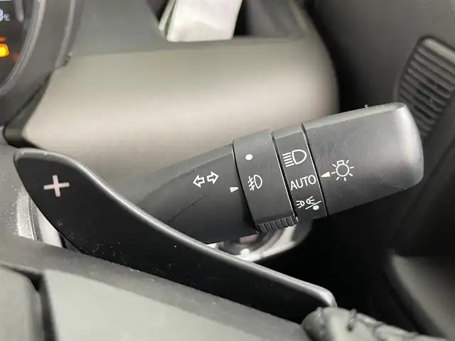 スズキ スペーシア ギア HYBRID XZターボ 大分県 2023(令5)年 3.2万km ピュアホワイトP 純正ナビ/（フルセグ/CD/DVD/Bluetooth）/衝突軽減ブレーキ/レーダークルーズコントロール/レーンアシスト/全方位カメラ/両側パワースライドドア/ドライブレコーダー/ビルトインETC/前席シートヒーター/純正アルミホイール/スマートキープッシュスタート