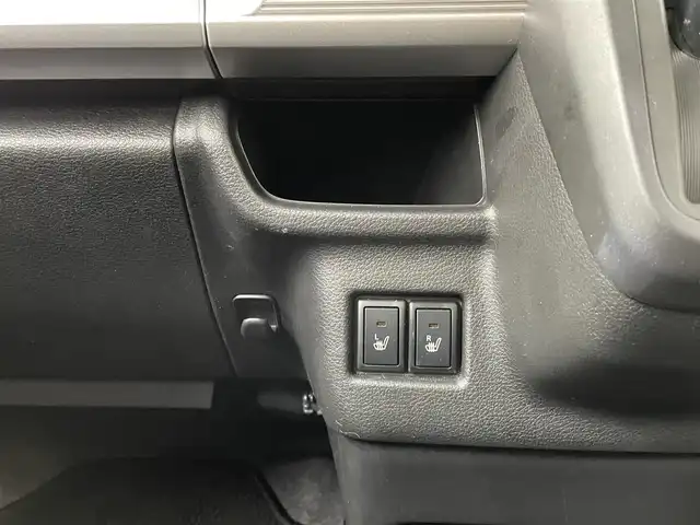 スズキ スペーシア ギア HYBRID XZターボ 大分県 2023(令5)年 3.2万km ピュアホワイトP 純正ナビ/（フルセグ/CD/DVD/Bluetooth）/衝突軽減ブレーキ/レーダークルーズコントロール/レーンアシスト/全方位カメラ/両側パワースライドドア/ドライブレコーダー/ビルトインETC/前席シートヒーター/純正アルミホイール/スマートキープッシュスタート