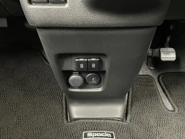 スズキ スペーシア ギア HYBRID XZターボ 大分県 2023(令5)年 3.2万km ピュアホワイトP 純正ナビ/（フルセグ/CD/DVD/Bluetooth）/衝突軽減ブレーキ/レーダークルーズコントロール/レーンアシスト/全方位カメラ/両側パワースライドドア/ドライブレコーダー/ビルトインETC/前席シートヒーター/純正アルミホイール/スマートキープッシュスタート