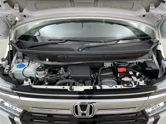 ホンダ Ｎ ＢＯＸ カスタム L ターボ 大分県 2023(令5)年 1.5万km プラチナホワイトパール 純正ナビ/バックカメラ/ホンダセンシング/衝突軽減ブレーキ/車線逸脱防止システム/リアコーナーセンサー/LEDヘッドライト/オートライト/両側パワースライドドア/前席シートヒーター/ハーフレザーシート/フルセグTV/ビルトインETC/スマートキー/Bluetooth/純正フロアマット/純正15インチアルミホイール/ベンチシート