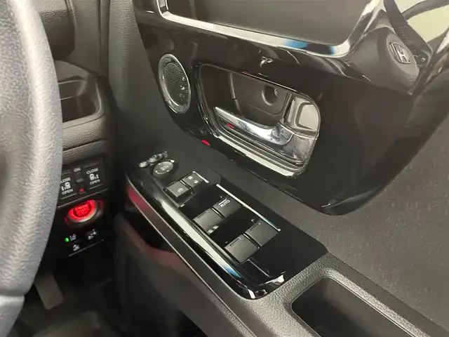 ホンダ Ｎ ＢＯＸ カスタム L ターボ 大分県 2023(令5)年 1.5万km プラチナホワイトパール 純正ナビ/バックカメラ/ホンダセンシング/衝突軽減ブレーキ/車線逸脱防止システム/リアコーナーセンサー/LEDヘッドライト/オートライト/両側パワースライドドア/前席シートヒーター/ハーフレザーシート/フルセグTV/ビルトインETC/スマートキー/Bluetooth/純正フロアマット/純正15インチアルミホイール/ベンチシート