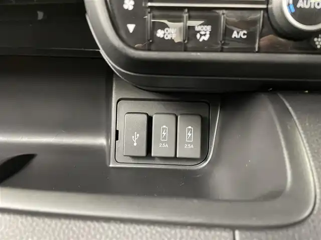 ホンダ Ｎ ＢＯＸ カスタム L ターボ 大分県 2023(令5)年 1.5万km プラチナホワイトパール 純正ナビ/バックカメラ/ホンダセンシング/衝突軽減ブレーキ/車線逸脱防止システム/リアコーナーセンサー/LEDヘッドライト/オートライト/両側パワースライドドア/前席シートヒーター/ハーフレザーシート/フルセグTV/ビルトインETC/スマートキー/Bluetooth/純正フロアマット/純正15インチアルミホイール/ベンチシート