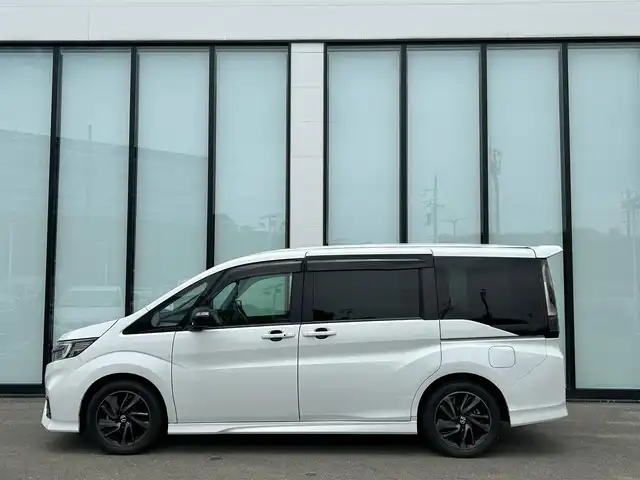 ホンダ ステップワゴン スパーダクールスピリット HセンシングBスタイル 大阪府 2019(平31)年 5.1万km プラチナホワイトパール 純正ナビ/   フルセグTV/CD/DVD/Bluetooth/USB/バックモニター/１１．６インチ後席モニター/衝突軽減ブレーキ/横滑り防止装置/前席シートヒーター/両側パワースライドドア/レーダークルーズコントロール/レーンキープアシスト/パドルシフト/アイドリングストップ/ドライブレコーダー/純正17インチアルミホイール/純正フロアマット/プッシュスタート/スマートキー/ハーフレザーシート/ETC/LED/禁煙車