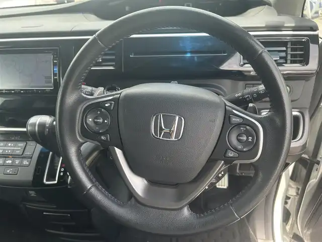 ホンダ ステップワゴン スパーダクールスピリット HセンシングBスタイル 大阪府 2019(平31)年 5.1万km プラチナホワイトパール 純正ナビ/   フルセグTV/CD/DVD/Bluetooth/USB/バックモニター/１１．６インチ後席モニター/衝突軽減ブレーキ/横滑り防止装置/前席シートヒーター/両側パワースライドドア/レーダークルーズコントロール/レーンキープアシスト/パドルシフト/アイドリングストップ/ドライブレコーダー/純正17インチアルミホイール/純正フロアマット/プッシュスタート/スマートキー/ハーフレザーシート/ETC/LED/禁煙車