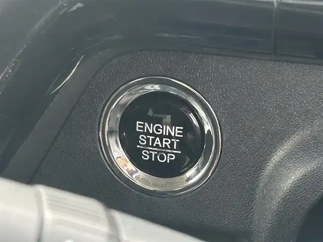 ホンダ ステップワゴン スパーダクールスピリット HセンシングBスタイル 大阪府 2019(平31)年 5.1万km プラチナホワイトパール 純正ナビ/   フルセグTV/CD/DVD/Bluetooth/USB/バックモニター/１１．６インチ後席モニター/衝突軽減ブレーキ/横滑り防止装置/前席シートヒーター/両側パワースライドドア/レーダークルーズコントロール/レーンキープアシスト/パドルシフト/アイドリングストップ/ドライブレコーダー/純正17インチアルミホイール/純正フロアマット/プッシュスタート/スマートキー/ハーフレザーシート/ETC/LED/禁煙車