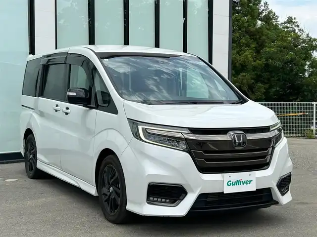 ホンダ ステップワゴン スパーダクールスピリット HセンシングBスタイル 大阪府 2019(平31)年 5.1万km プラチナホワイトパール 純正ナビ/   フルセグTV/CD/DVD/Bluetooth/USB/バックモニター/１１．６インチ後席モニター/衝突軽減ブレーキ/横滑り防止装置/前席シートヒーター/両側パワースライドドア/レーダークルーズコントロール/レーンキープアシスト/パドルシフト/アイドリングストップ/ドライブレコーダー/純正17インチアルミホイール/純正フロアマット/プッシュスタート/スマートキー/ハーフレザーシート/ETC/LED/禁煙車