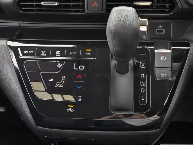 日産 デイズ HWS X プロパイロットED 鹿児島県 2020(令2)年 2.5万km スパークリングレッドM 〇純正ナビ/〇フルセグTV/〇バックカメラ/〇インテリジェントアラウンドビューモニター/〇ETC/〇ドライブレコーダー/〇インテリジェントエマージェンシーブレーキ/〇車線逸脱警報機能/〇踏み間違い衝突防止アシスト/〇車線逸脱防止支援システム/〇前方衝突予測警報/〇ふらつき警報/〇標識検知機能/〇先行車発進お知らせ/〇プロパイロット/〇電動パーキングブレーキ/オートブレーキホールド/〇LEDヘッドランプ/〇オートライト/〇LEDフロントフォグランプ/〇純正14インチアルミ/〇オートエアコン/〇革巻きステアリングホイール/〇ステアリングスイッチ/〇インテリジェントキー/プッシュエンジンスターター/〇禁煙車