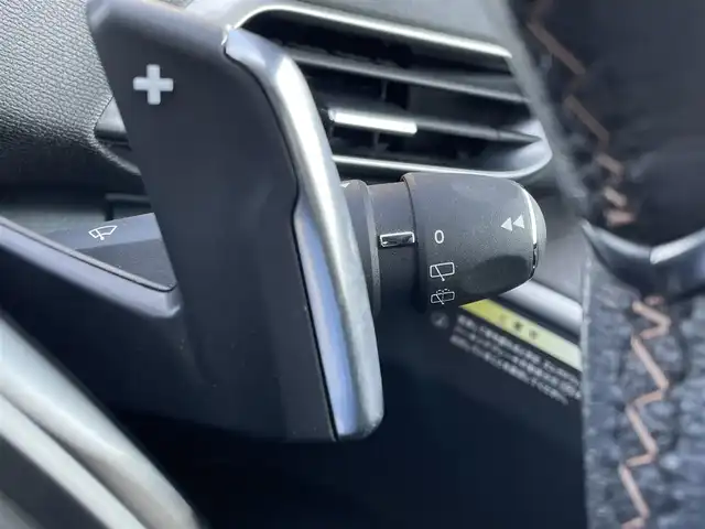 プジョー ３００８ GT ブルー HDi 東京都 2018(平30)年 2.4万km 緑 AppleCarPlay/サイドカメラ  バックカメラ/パドルシフト/アドバンスドグリップコントロール/LEDインテリジェントハイビーム/ヒルディセントコントロール/ACC/レーンキープアシスト/ブラインドスポットモニター/パワーバックドア/ETC/アクティブセーフティブレーキ/リバース連動ドアミラー/ワイヤレスチャージ/アンビエンスライト/レインセンサー /ISOFIX/プライバシーガラス/保証書　取説　スペアキー