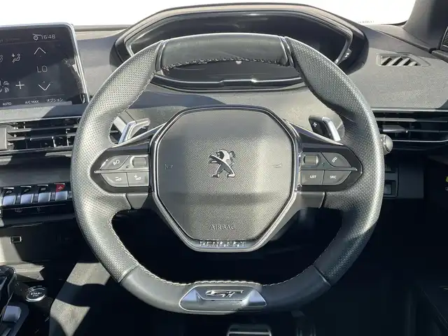 プジョー ３００８ GT ブルー HDi 東京都 2018(平30)年 2.4万km 緑 AppleCarPlay/サイドカメラ  バックカメラ/パドルシフト/アドバンスドグリップコントロール/LEDインテリジェントハイビーム/ヒルディセントコントロール/ACC/レーンキープアシスト/ブラインドスポットモニター/パワーバックドア/ETC/アクティブセーフティブレーキ/リバース連動ドアミラー/ワイヤレスチャージ/アンビエンスライト/レインセンサー /ISOFIX/プライバシーガラス/保証書　取説　スペアキー