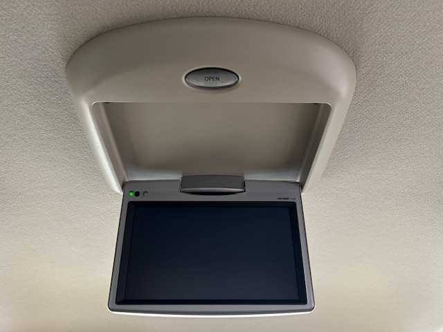 トヨタ ノア Si レイッシュ 宮城県 2011(平23)年 4.2万km ボルドーマイカメタリック 純正ナビ/バックカメラ/フルセグTV/Bluetooth、CD、DVD/後席用モニター/両側パワースライドドア/MTモード付きAT/パドルシフト/LEDヘッドライト/フォグランプ/オートライト/USB入力端子/ウォークスルー/プッシュスタート/純正アルミホイール/純正ビルトインETC/純正フロアマット/アンチロック・ブレーキ・システム