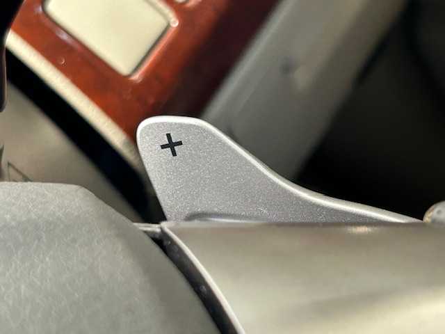 トヨタ ノア Si レイッシュ 宮城県 2011(平23)年 4.2万km ボルドーマイカメタリック 純正ナビ/バックカメラ/フルセグTV/Bluetooth、CD、DVD/後席用モニター/両側パワースライドドア/MTモード付きAT/パドルシフト/LEDヘッドライト/フォグランプ/オートライト/USB入力端子/ウォークスルー/プッシュスタート/純正アルミホイール/純正ビルトインETC/純正フロアマット/アンチロック・ブレーキ・システム
