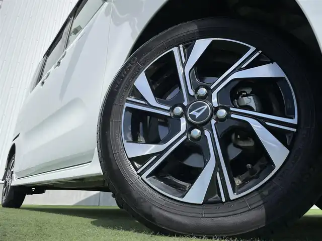 ダイハツ タント カスタム X 香川県 2023(令5)年 2.7万km シャイニングホワイトパール 登録時走行距離　26911Km/ディーラーオプションナビ/全方位カメラ/両側パワースライドドア/前方ドライブレコーダー/スマートアシスト/前後コーナーセンサー/ＬＥＤヘッド＆フォグライト/ハーフレザーシート/シートヒーター/フロアマット/ドアバイザー