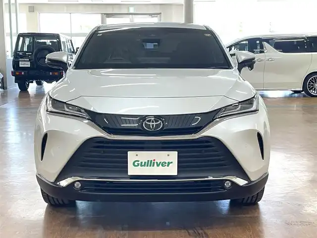 トヨタ ハリアー Z レザーパッケージ 道央・札幌 2024(令6)年 0.2万km プラチナホワイトパールマイカ 4WD/寒冷地仕様/純正OP12.3型ナビ/・フルセグTV/BT/USB/AM/FM/JBLサウンドシステム/TVキャンセラー/バックカメラ/デジタルインナーミラー/トヨタセーフティセンス/・プリクラッシュセーフティ/・レーントレーシングアシスト/・レーンディパーチャーアラート/・ロードサインアシスト/・発進遅れ告知機能/・プロアクティブドライビングアシスト/・緊急時操舵支援機能/横滑り防止装置/前後コーナーセンサー/ブラインドスポットモニター/ヘッドアップディスプレイ/本革シート/前席パワーシート/運転席シートメモリ機能/前席シートベンチレーション/前席シートヒーター/置くだけ充電/AC100V電源/電動パーキングブレーキ/ブレーキホールド/レーダークルーズコントロール/パワーバックドア/純正エンジンスターター/ビルトインETC2.0/オートライト/アダプティブハイビーム/LEDヘッドライト/前後フォグライト/ステアリングリモコン/ステアリングヒーター/フロアマット/純正ドアバイザー/スマートキーx2/純正19インチAW/新車時保証書/取扱説明書