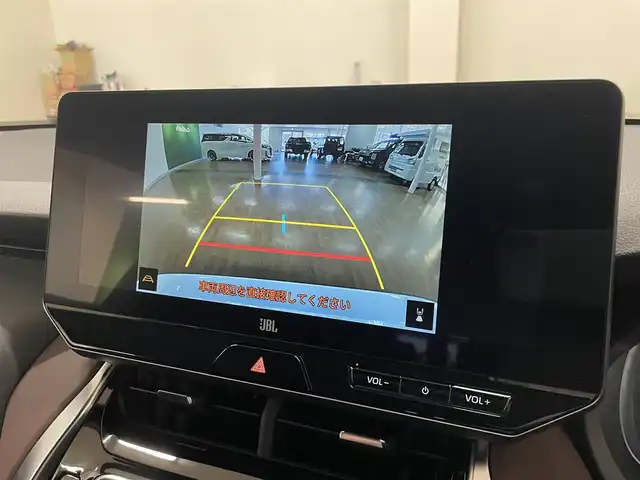 トヨタ ハリアー Z レザーパッケージ 道央・札幌 2024(令6)年 0.2万km プラチナホワイトパールマイカ 4WD/寒冷地仕様/純正OP12.3型ナビ/・フルセグTV/BT/USB/AM/FM/JBLサウンドシステム/TVキャンセラー/バックカメラ/デジタルインナーミラー/トヨタセーフティセンス/・プリクラッシュセーフティ/・レーントレーシングアシスト/・レーンディパーチャーアラート/・ロードサインアシスト/・発進遅れ告知機能/・プロアクティブドライビングアシスト/・緊急時操舵支援機能/横滑り防止装置/前後コーナーセンサー/ブラインドスポットモニター/ヘッドアップディスプレイ/本革シート/前席パワーシート/運転席シートメモリ機能/前席シートベンチレーション/前席シートヒーター/置くだけ充電/AC100V電源/電動パーキングブレーキ/ブレーキホールド/レーダークルーズコントロール/パワーバックドア/純正エンジンスターター/ビルトインETC2.0/オートライト/アダプティブハイビーム/LEDヘッドライト/前後フォグライト/ステアリングリモコン/ステアリングヒーター/フロアマット/純正ドアバイザー/スマートキーx2/純正19インチAW/新車時保証書/取扱説明書