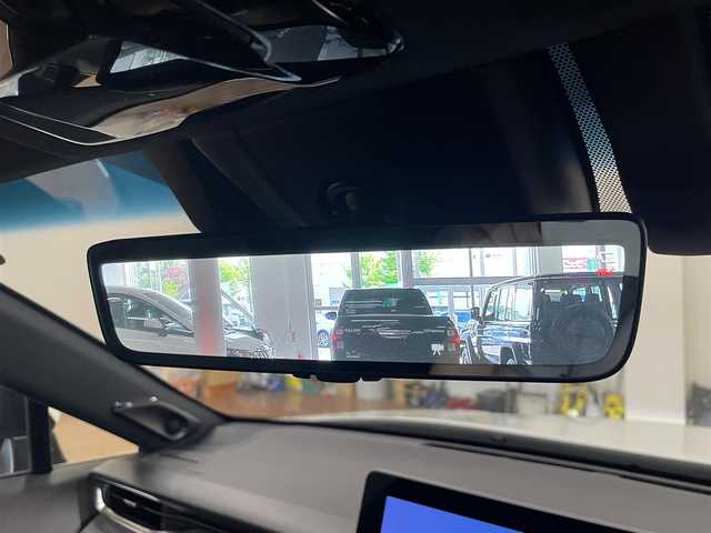 トヨタ ハリアー Z レザーパッケージ 道央・札幌 2024(令6)年 0.2万km プラチナホワイトパールマイカ 4WD/寒冷地仕様/純正OP12.3型ナビ/・フルセグTV/BT/USB/AM/FM/JBLサウンドシステム/TVキャンセラー/バックカメラ/デジタルインナーミラー/トヨタセーフティセンス/・プリクラッシュセーフティ/・レーントレーシングアシスト/・レーンディパーチャーアラート/・ロードサインアシスト/・発進遅れ告知機能/・プロアクティブドライビングアシスト/・緊急時操舵支援機能/横滑り防止装置/前後コーナーセンサー/ブラインドスポットモニター/ヘッドアップディスプレイ/本革シート/前席パワーシート/運転席シートメモリ機能/前席シートベンチレーション/前席シートヒーター/置くだけ充電/AC100V電源/電動パーキングブレーキ/ブレーキホールド/レーダークルーズコントロール/パワーバックドア/純正エンジンスターター/ビルトインETC2.0/オートライト/アダプティブハイビーム/LEDヘッドライト/前後フォグライト/ステアリングリモコン/ステアリングヒーター/フロアマット/純正ドアバイザー/スマートキーx2/純正19インチAW/新車時保証書/取扱説明書