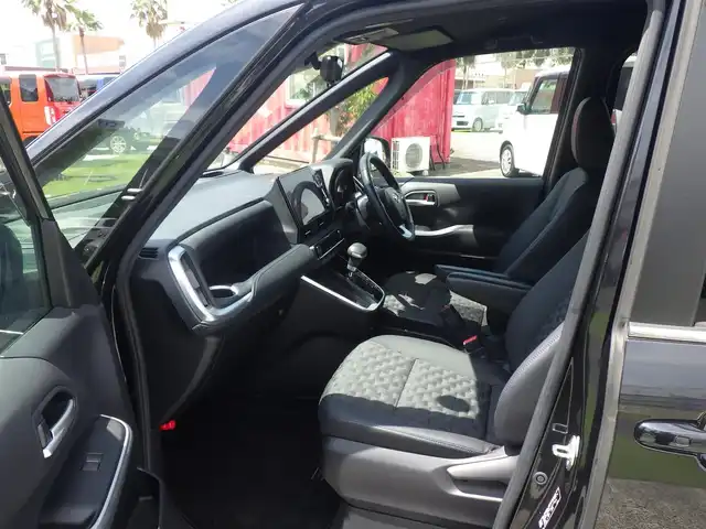 トヨタ ヴォクシー S－Z 千葉県 2022(令4)年 3.5万km グリッターブラックガラスフレーク Toyota Safety Sense/・プリクラッシュセーフティ/・レーンディパーチャーアラート/・オートハイビーム/・レーダークルーズコントロール/・ブラインドスポットモニター/アドバンスドドライブ/デジタルインナーミラー/ヘッドアップディスプレイ/両側パワースライドドア/10.5インチ純正コネクティッドナビ/地デジTV/【DVD/CD再生機能　Bluetooth接続】/バックカメラ/ドライブレコーダー（前後撮影）/ハーフレザーシート/前席シートヒーター/ETC（2.0）/LEDヘッドライト/ウインカーミラー/純正17インチアルミホイル/サイド/カーテンエアバッグ/スマートキー