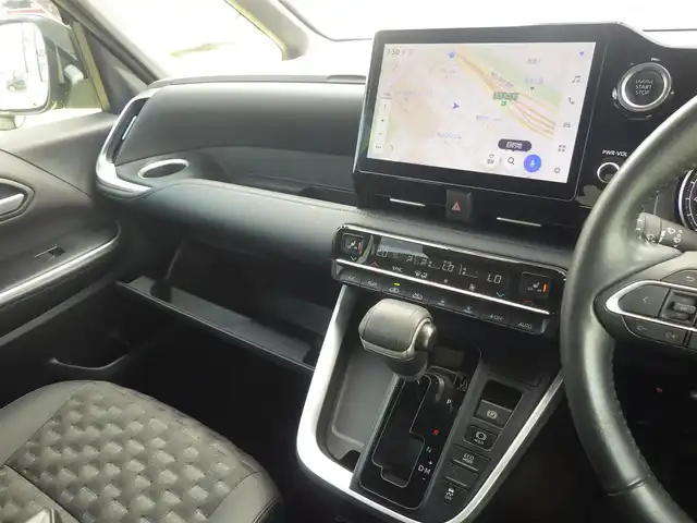 トヨタ ヴォクシー S－Z 千葉県 2022(令4)年 3.5万km グリッターブラックガラスフレーク Toyota Safety Sense/・プリクラッシュセーフティ/・レーンディパーチャーアラート/・オートハイビーム/・レーダークルーズコントロール/・ブラインドスポットモニター/アドバンスドドライブ/デジタルインナーミラー/ヘッドアップディスプレイ/両側パワースライドドア/10.5インチ純正コネクティッドナビ/地デジTV/【DVD/CD再生機能　Bluetooth接続】/バックカメラ/ドライブレコーダー（前後撮影）/ハーフレザーシート/前席シートヒーター/ETC（2.0）/LEDヘッドライト/ウインカーミラー/純正17インチアルミホイル/サイド/カーテンエアバッグ/スマートキー
