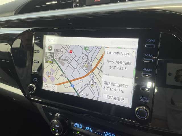 トヨタ ハイラックス Z GRスポーツ 大阪府 2022(令4)年 0.7万km スーパーホワイトⅡ 純正ナビ　衝突軽減　全方位カメラ　ＥＴＣ　ドライブレコーダー　レーダークルコン　パワーシート　レーンアシスト ダウンヒルアシスト LEDヘッドライト スマートキー オートライト AC フォグランプ