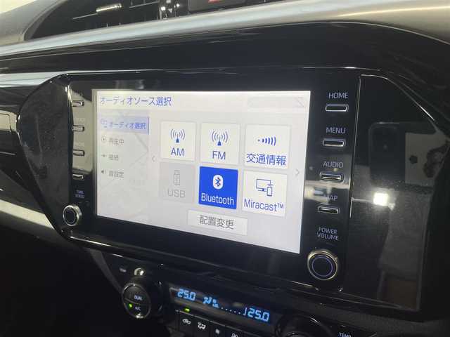 トヨタ ハイラックス Z GRスポーツ 大阪府 2022(令4)年 0.7万km スーパーホワイトⅡ 純正ナビ　衝突軽減　全方位カメラ　ＥＴＣ　ドライブレコーダー　レーダークルコン　パワーシート　レーンアシスト ダウンヒルアシスト LEDヘッドライト スマートキー オートライト AC フォグランプ