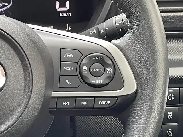 ダイハツ ロッキー プレミアム G 道北・旭川 2024(令6)年 1.9万km グレーⅡ 純正ディスプレイオーディオ/全方位カメラ/フルセグTV/ハーフレザーシート/前席シートヒーター/プッシュスタート/スマートキー/LEDヘッドライト/オートマチックハイビーム/クリアランスソナー/クルーズコントロール