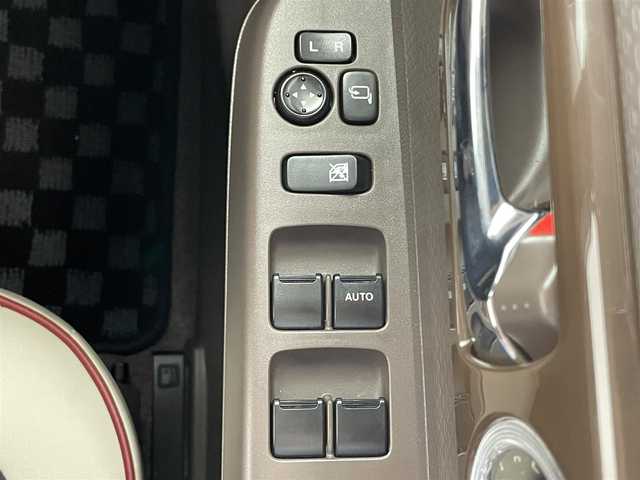 スズキ ラパン ショコラ X 愛知県 2014(平26)年 0.5万km キャンドルオレンジメタリック 純正ナビ　ＴＶ　Ｂｌｕｅｔｏｏｔｈ　バックカメラ　純正コンビシート　アクセル踏み間違い防止装置　ＢＢＳアルミホイール　オートライト　ＨＩＤヘッドライト　ＥＴＣ　プッシュスタート　スマートキー　禁煙車