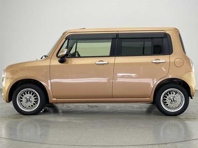 スズキ ラパン ショコラ X 愛知県 2014(平26)年 0.5万km キャンドルオレンジメタリック 純正ナビ　ＴＶ　Ｂｌｕｅｔｏｏｔｈ　バックカメラ　純正コンビシート　アクセル踏み間違い防止装置　ＢＢＳアルミホイール　オートライト　ＨＩＤヘッドライト　ＥＴＣ　プッシュスタート　スマートキー　禁煙車