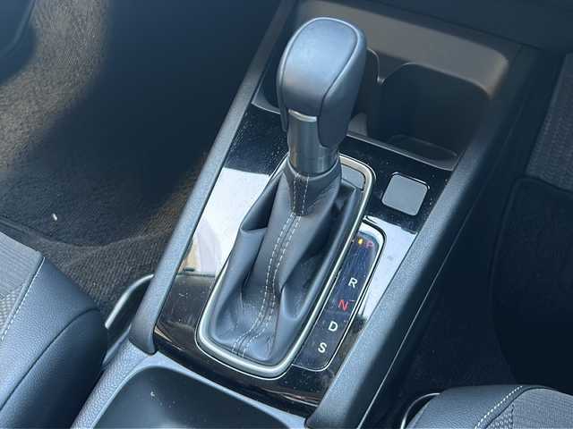 ホンダ ＷＲ－Ｖ Z+ 静岡県 2024(令6)年 0.7万km 赤 純正ナビ/・フルセグTV/・Bluetooth/・iPod/・USB/・AM/・FM/ホンダセンシング/●衝突軽減ブレーキ（CMBS）/●先行車発進お知らせ機能/●歩行者事故低減ステアリング/●路外逸脱抑制機能/●標識認識機能/●アダプティブクルーズコントロール（ACC）/●車線維持支援システム（LKAS）/●誤発進抑制機能/●後方誤発進抑制機能/●近距離衝突軽減ブレーキ/●急アクセル抑制機能/●パーキングセンサーシステム/●オートハイビーム/主要装備/・ルーフレール/・ハーフレザーシート/・ＬＥＤヘッドライト/・パドルシフト/・純正１７インチアルミ/・サイドカーテンエアバッグ/・ＵＳＢ接続端子