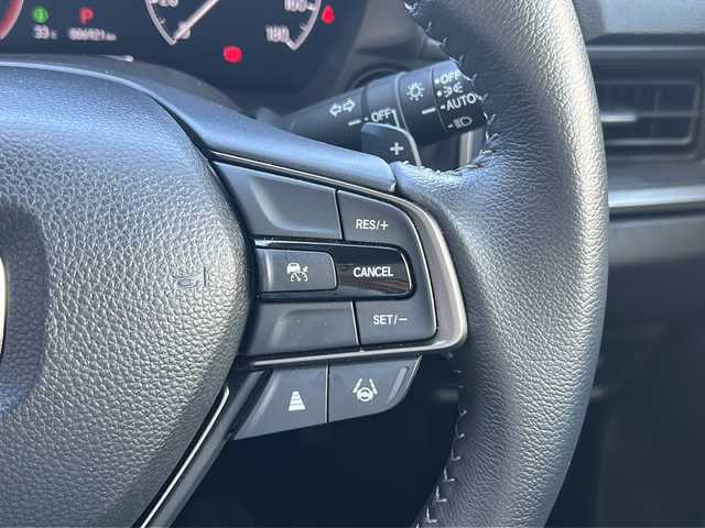 ホンダ ＷＲ－Ｖ Z+ 静岡県 2024(令6)年 0.7万km 赤 純正ナビ/・フルセグTV/・Bluetooth/・iPod/・USB/・AM/・FM/ホンダセンシング/●衝突軽減ブレーキ（CMBS）/●先行車発進お知らせ機能/●歩行者事故低減ステアリング/●路外逸脱抑制機能/●標識認識機能/●アダプティブクルーズコントロール（ACC）/●車線維持支援システム（LKAS）/●誤発進抑制機能/●後方誤発進抑制機能/●近距離衝突軽減ブレーキ/●急アクセル抑制機能/●パーキングセンサーシステム/●オートハイビーム/主要装備/・ルーフレール/・ハーフレザーシート/・ＬＥＤヘッドライト/・パドルシフト/・純正１７インチアルミ/・サイドカーテンエアバッグ/・ＵＳＢ接続端子