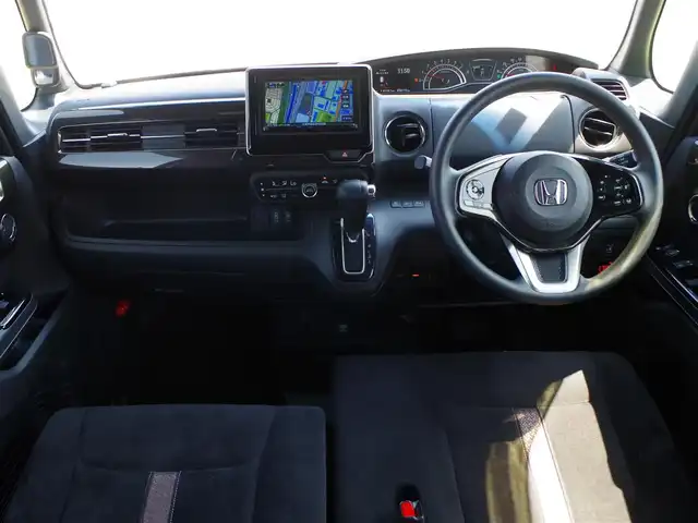 ホンダ Ｎ ＢＯＸ カスタム G L ホンダセンシング 千葉県 2019(平31)年 3.5万km プラチナホワイトパール ホンダセンシング/・衝突軽減ブレーキ（CMBS）/・車線維持支援システム（LKAS）/・アダプティブクルーズコントロール（ACC）/・後方誤発進抑制機能/・誤発進抑制機能/左パワースライドドア/右イージークローザードア/社外メモリーナビ/地デジTV/【DVD/CD再生機能　Bluetooth接続】/バックカメラ/ドライブレコーダー（DRY-ST1700）/ETC/LEDヘッドライト/LEDフォグライト/ウインカーミラー/リアコーナーセンサー/純正14インチアルミホイル/サイド/カーテンエアバッグ/Honda スマートキー
