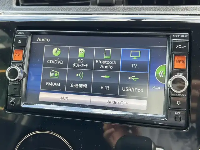 日産 デイズ ハイウェイスター Vセレ +Safty 島根県 2014(平26)年 14.4万km ホワイトパール 純正ナビ/Bluetooth・AM・FM・CD・DVD/フルセグTV/全周囲カメラ/バックカメラ/フロントカメラ/サイドカメラ/アイドリングストップ/スマートキー/スペアキー×1/プッシュスタート/ドアバイザー/純正フロアマット/社外15インチAW/キセノンヘッドライト/フォグランプ/ABS/前席エアバック