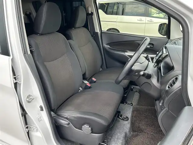 日産 デイズ ハイウェイスター Vセレ +Safty 島根県 2014(平26)年 14.4万km ホワイトパール 純正ナビ/Bluetooth・AM・FM・CD・DVD/フルセグTV/全周囲カメラ/バックカメラ/フロントカメラ/サイドカメラ/アイドリングストップ/スマートキー/スペアキー×1/プッシュスタート/ドアバイザー/純正フロアマット/社外15インチAW/キセノンヘッドライト/フォグランプ/ABS/前席エアバック