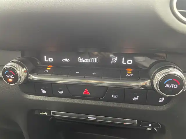マツダ ＣＸ－３０ 20S Lパッケージ 富山県 2020(令2)年 2.6万km ソウルレッドクリスタルM 純正ナビ(FM/AM/BT/USB)/フルセグTV/全方位カメラ/レーダークルーズコントロール/レーンキープアシスト/スマートブレーキサポート/パワーバックドア/パドルシフト/MTモード付AT/前後ドライブレコーダー/ETC/ステアリングヒーター/レザーシート/パワーシート/前席シートヒーター/プッシュスタート/スマートキー/スペアキー１本/ステアリングスイッチ/電動パーキングブレーキ/オートブレーキホールド/アイドリングストップ/純正フロアマット/前後コーナーセンサー/オートマチックハイビーム/LEDヘッドライト/純正18インチAW