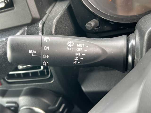 スズキ ジムニー XC 岐阜県 2021(令3)年 5.6万km ブルーイッシュブラックパール3 登録時走行距離55754km/社外ナビ/フルセグＴＶ/ルーフラック/４ＷＤ/前後ドライブレコーダー/レーンキープアシスト/シートヒーター/純正アルミホイール/純正フロアマット/ヘッドライトウォッシャー/ＬＥＤヘッドライト/オートライト/フォグランプ/禁煙車/ドアバイザー/ルーフラック/トランスファースイッチ/Bluetooth接続/USB入力端子/プッシュスタート/スマートキー/衝突被害軽減システム