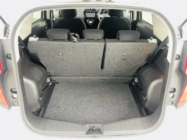日産 ノート e－パワー X 福島県 2020(令2)年 2.4万km シルバー エマージェンシーブレーキ　/・車線逸脱警報　/コーナーセンサー　/純正ＳＤナビゲーション　/【AM/FM/DISC/Bluetooth/ワンセグ】/スマートキー　/・スペアキー/オートライト　/・ヘッドライトレベライザー　/電動格納ミラー　/純正フロアマット　/取扱説明書