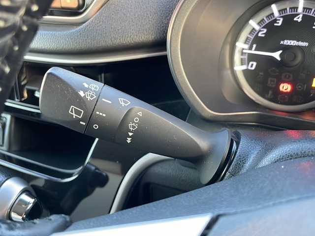 ダイハツ ムーヴ カスタム RS ハイパー SAⅢ 道東・釧路十勝 2019(平31)年 3.3万km パールホワイトⅢ 純正ディスプレイオーディオ　/(ＤＶＤ再生/Ｂｌｕｅｔｏｏｔｈ接続)　/バックカメラ　/運転席シートヒーター　/リアコーナーセンサー　/レーンアシスト　/衝突軽減ブレーキ/横滑り防止装置　/アイドリングストップ/スマートキー/プッシュスタート　/純正ＬＥＤヘッドライト/純正14インチアルミホイール/純正フロアマット/サマータイヤ積み込み