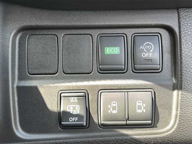 日産 セレナ ハイウェイスターVセレクションⅡ 愛媛県 2016(平28)年 6.3万km ダイヤモンドブラック 全方位カメラ/プロパイロット/両側パワースライドドア/ビルトインETC/フルセグTV/オートライト/LED/アイドリングストップ/クルーズコントロール追従あり/デジタルインナーミラー/コーナーセンサー前後/社外ナビ/フォグランプ/衝突軽減システム/横滑り防止装置/ウォークスルー/スマートキー