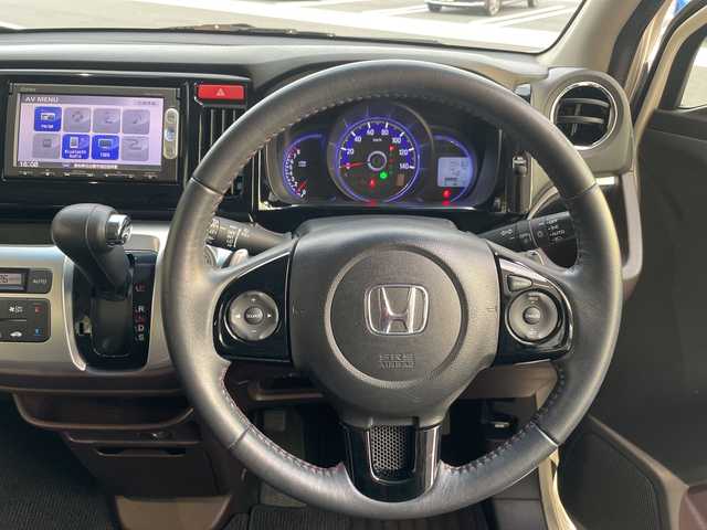 ホンダ Ｎ ＷＧＮ カスタム G ターボパッケージ 愛知県 2015(平27)年 5.5万km プレミアムホワイトパール 衝突軽減システム/純正ナビ/ハーフレザー/クルーズコントロール/ワンセグ/CD DVD/Bluetooth/バックカメラ/純正アルミホイール/LEDヘッドライト/パドルシフト/ETC/ステアリングスイッチ/スマートキー/プッシュスタート