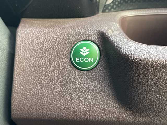 ホンダ Ｎ ＷＧＮ カスタム G ターボパッケージ 愛知県 2015(平27)年 5.5万km プレミアムホワイトパール 衝突軽減システム/純正ナビ/ハーフレザー/クルーズコントロール/ワンセグ/CD DVD/Bluetooth/バックカメラ/純正アルミホイール/LEDヘッドライト/パドルシフト/ETC/ステアリングスイッチ/スマートキー/プッシュスタート