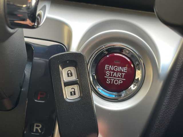 ホンダ Ｎ ＷＧＮ カスタム G ターボパッケージ 愛知県 2015(平27)年 5.5万km プレミアムホワイトパール 衝突軽減システム/純正ナビ/ハーフレザー/クルーズコントロール/ワンセグ/CD DVD/Bluetooth/バックカメラ/純正アルミホイール/LEDヘッドライト/パドルシフト/ETC/ステアリングスイッチ/スマートキー/プッシュスタート