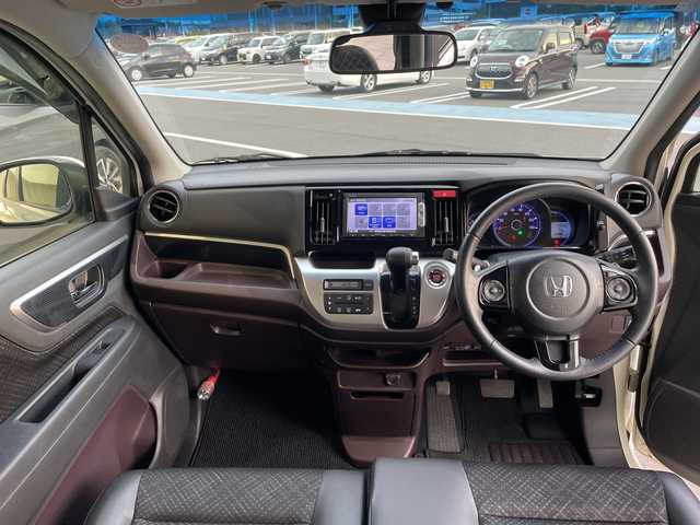 ホンダ Ｎ ＷＧＮ カスタム G ターボパッケージ 愛知県 2015(平27)年 5.5万km プレミアムホワイトパール 衝突軽減システム/純正ナビ/ハーフレザー/クルーズコントロール/ワンセグ/CD DVD/Bluetooth/バックカメラ/純正アルミホイール/LEDヘッドライト/パドルシフト/ETC/ステアリングスイッチ/スマートキー/プッシュスタート