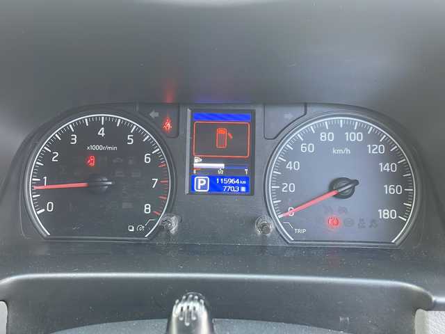 日産 キャラバン DX 鹿児島県 2012(平24)年 11.6万km ブリリアントシルバー 法人ワンオーナー/純正メモリーナビ/ワンセグ/リアエアコン/前方ドライブレコーダー/リモコンキー/ヘッドライトレベライザー/電格ミラー/オートステップ/10人乗り/スペアキー/純正フロアマット